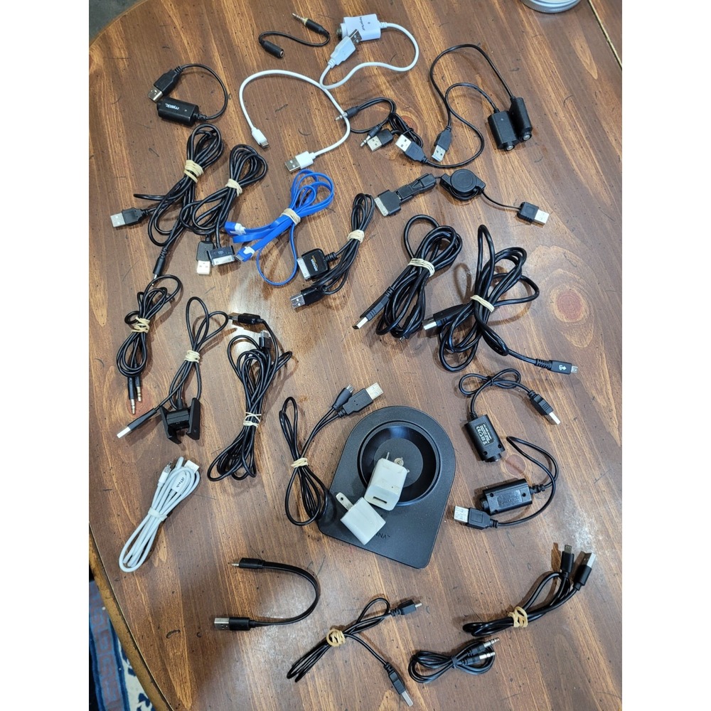 Lot of 30 USB Cables & Adapters  Port USB